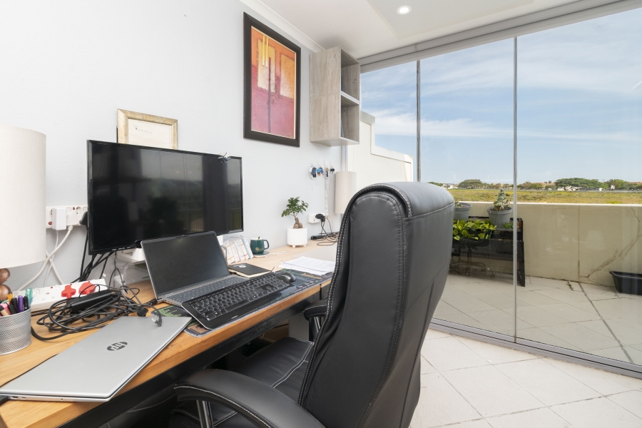 2 Bedroom Property for Sale in Royal Ascot Western Cape